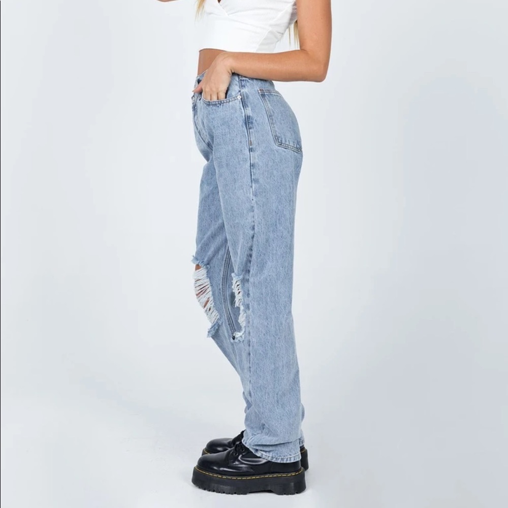 Princess Polly Holly Asymmetric Ripped Leg Jeans - Picture 4 of 7